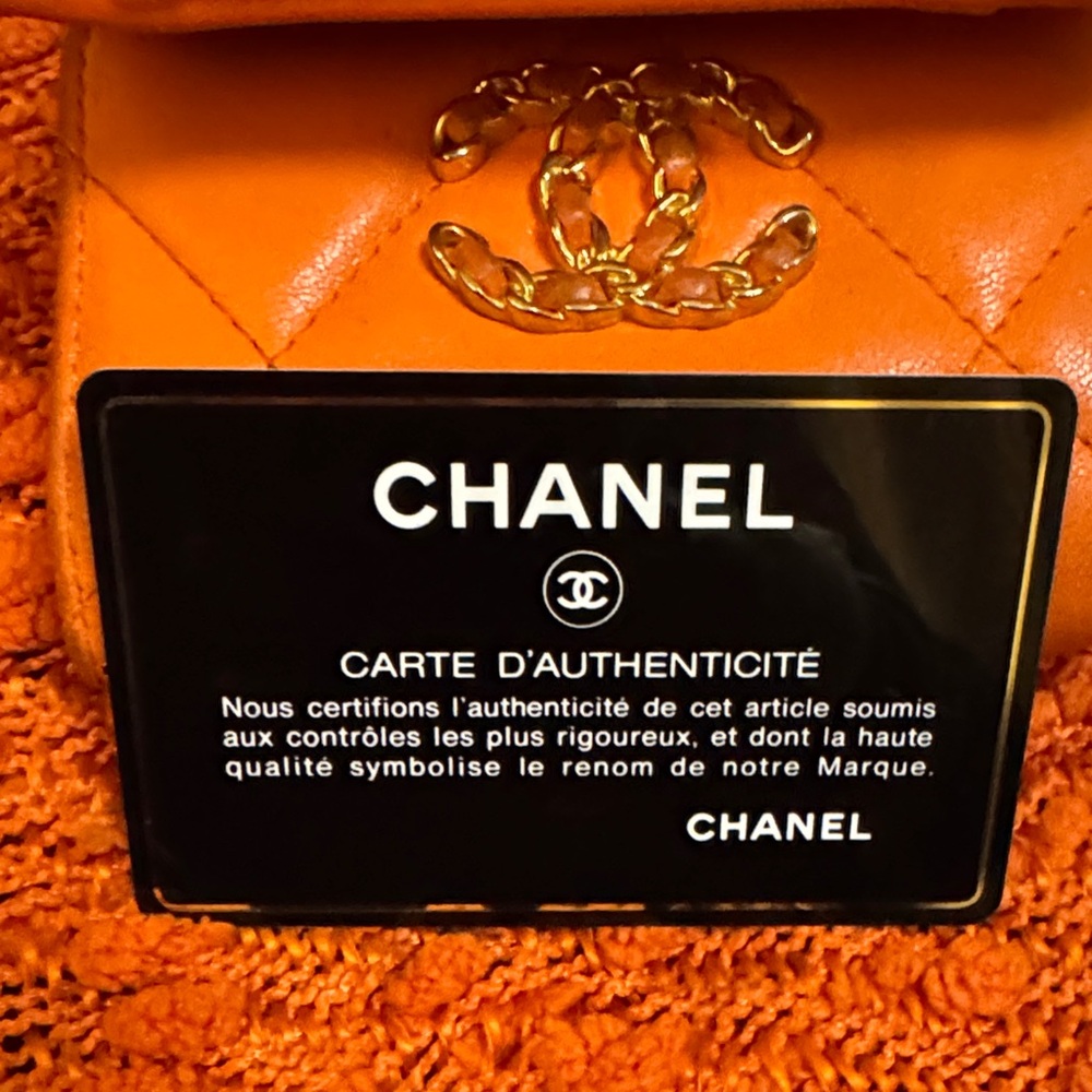 Chanel Gold Logo Orange Quilted Wallet - Picture 13 of 13